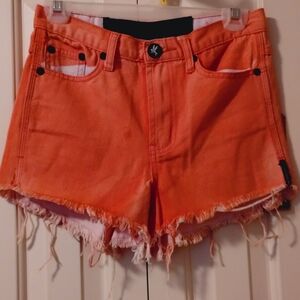 NWT One Teaspoon Sprayed Romeos Pink Mid Rise Fitted Hip/Leg Raw Hem Shorts